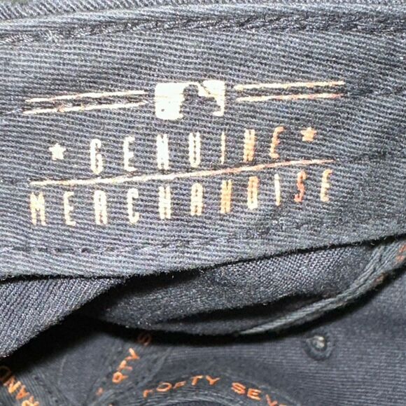 Vintage Pittsburgh Pirates MLB Black Hat Embroidered P in Yellow Pirate Patch M - Picture 8 of 9